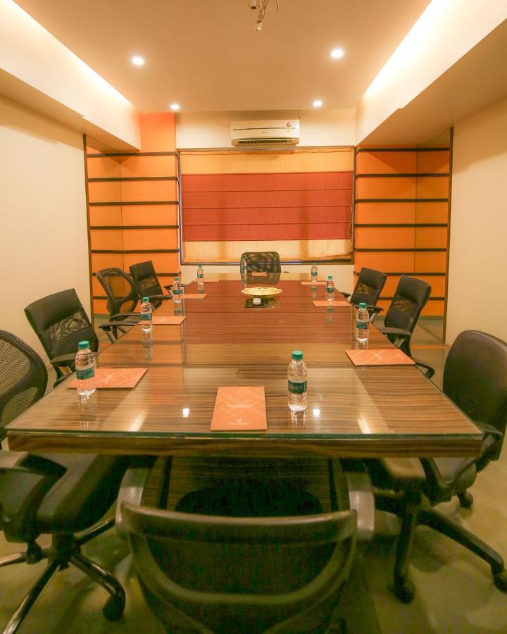Hotel The Gold Haven Pune Esterno foto